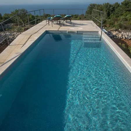 Pool Domina