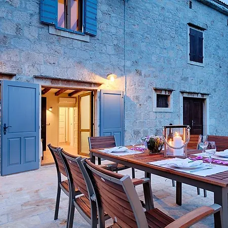 Hébergement de vacances Pool Domina *