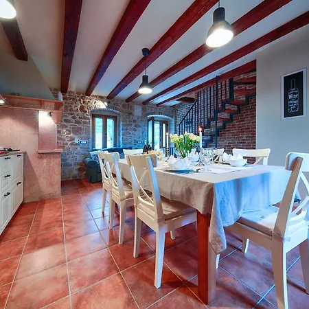 Hébergement de vacances Pool Domina *